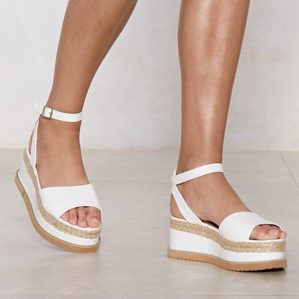PrettyLittleThing White Espadrille Croc Faux Leather Platform Sandals Size 7.5